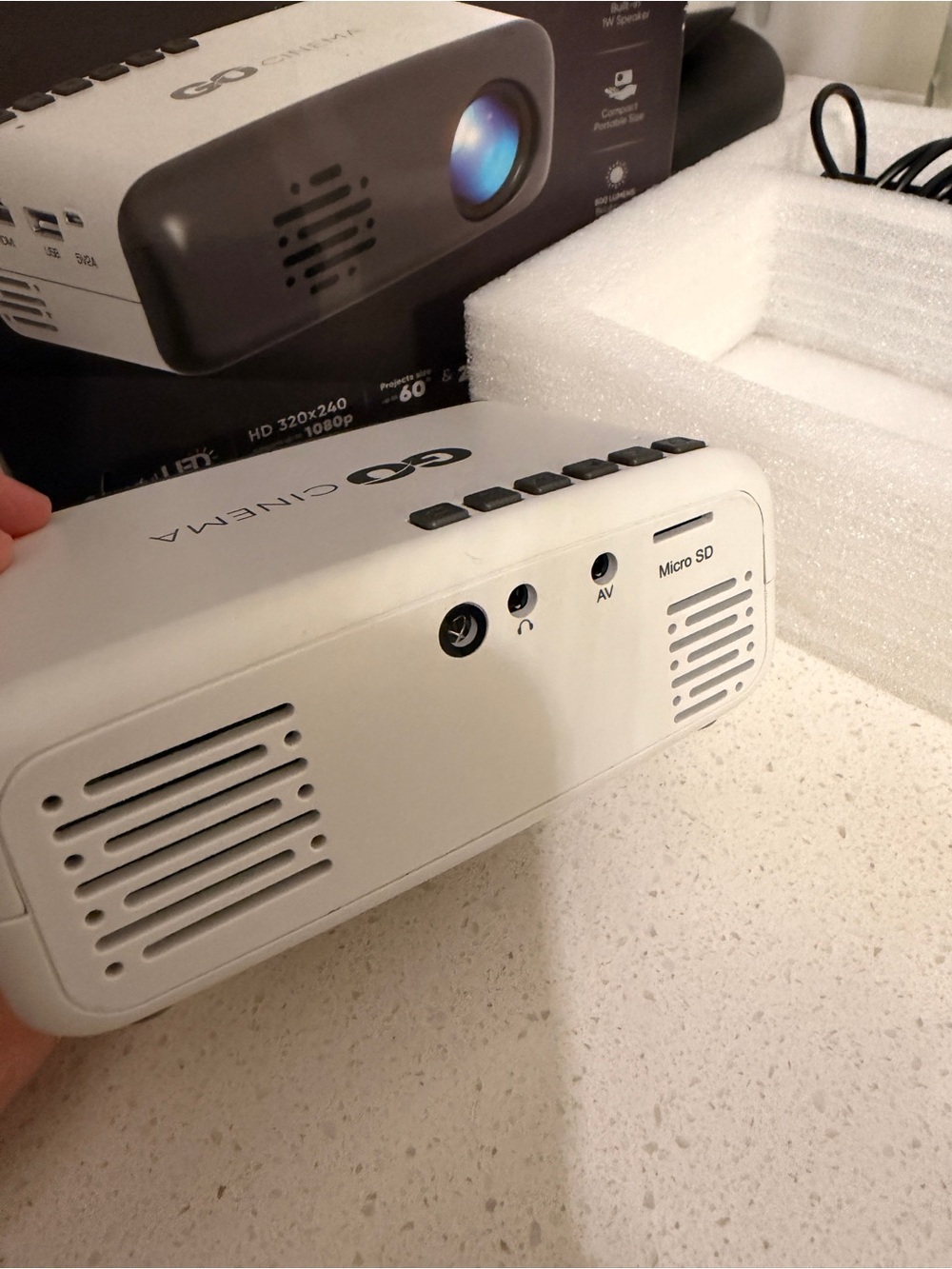 Portable LED Projector - Picture 3 of 6